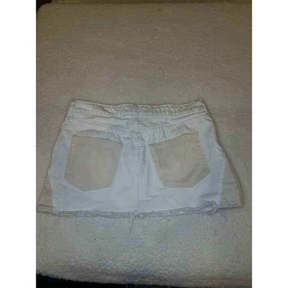 We the Free Denim White Mini Skirt Women's Sz 29 Distressed raw Hem Button Fly - Picture 3 of 5